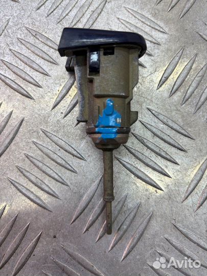 Личинка дверного замка volkswagen passat b5 0.0 3b0837167