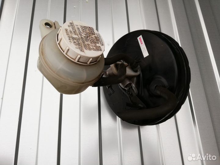 Митцубиси Кольт вакуум тормозов с цилиндром