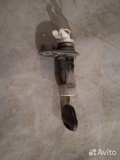 Личинка замка багажника Honda CR-V RD1