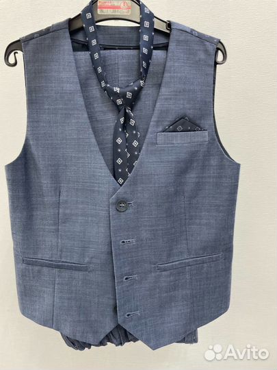 Костюм для мальчика Next 4-5 лет