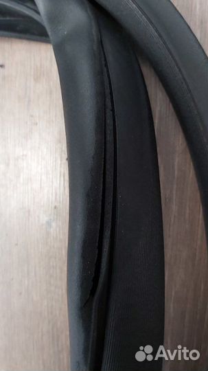 Уплотнитель проема двери передний Mercedes Glc