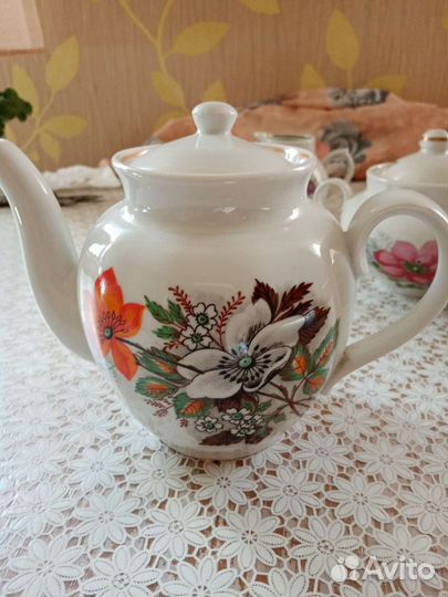 Заварочные чайники и сливочники Дулево