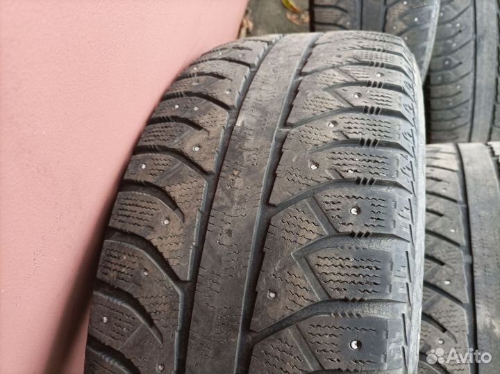 Bridgestone Ice Cruiser 7000 225/55 R17