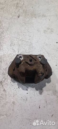 Суппорт задний правый бмв