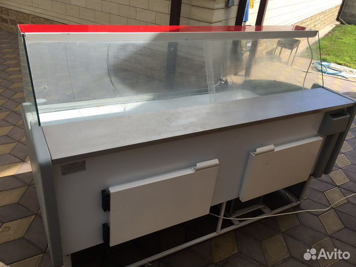 Витринный холодильник