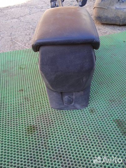 Подлокотник Ford Focus 3 iqdb 2013