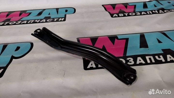 Кронштейн сиденья Tesla Model 3 2018 1093705-00-C