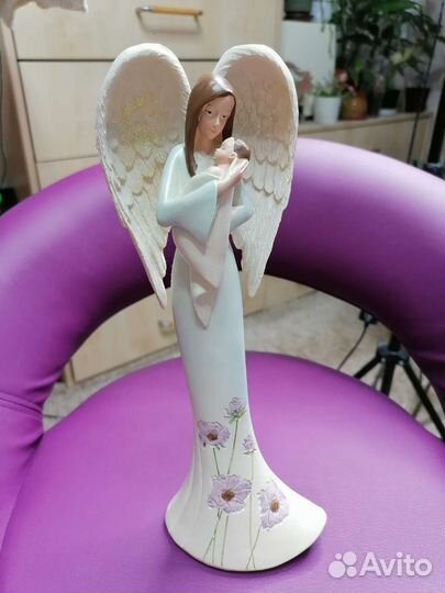 Ангел большой