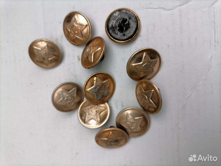 Пуговицы