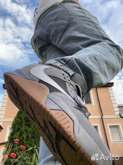 Кроссовки nike air jordan travis scott cut the