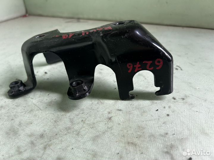 Кронштейн троса АКПП toyota rav 4 xa50