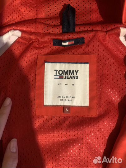 Tommy hilfiger куртка