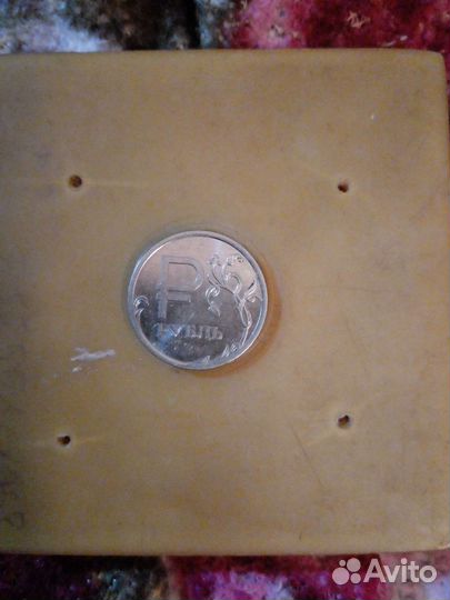 Монета юрий гагарин