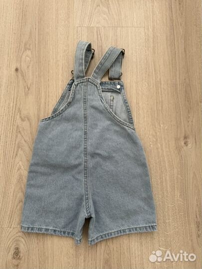 Летний джинсовый комбинезон-шорты