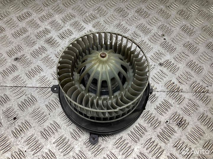 Моторчик печки Mercedes-Benz E-Class