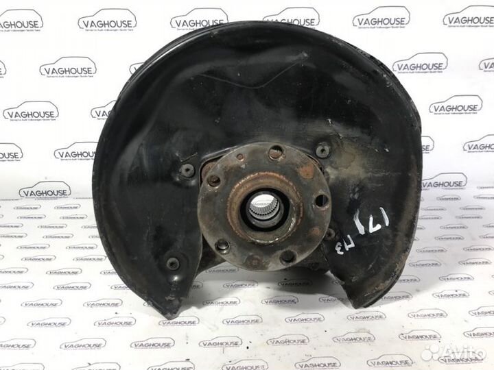 Кулак поворотный задний правый Audi A6 C6 3.2 BYU