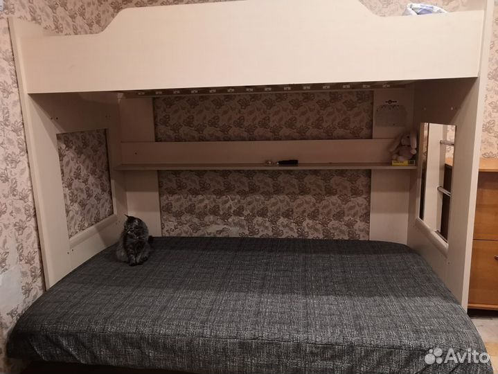 Кровать-диван двухьярусная