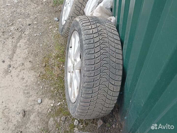Колеса в сборе r16 зимние 205-55-16r