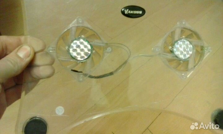 Столик для ноутбука с охлаждением