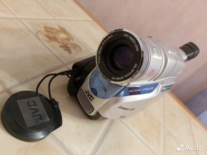 Видеокамера JVC GR-FXM42E (Compact VHS)