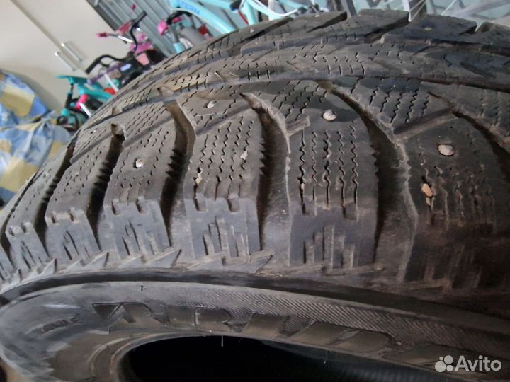 Bridgestone Ice Cruiser 7000 R15