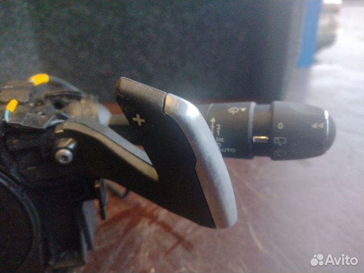 Блок подрулевой Peugeot 3008 2016-2023