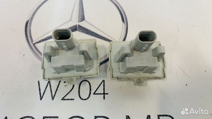 Фонарь подсветки номерного знака Mercedes W204