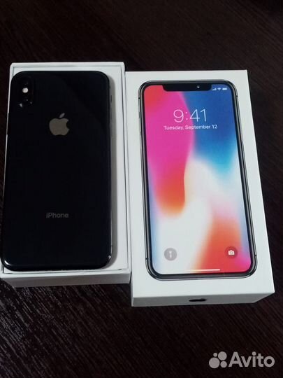 iPhone X, 64 ГБ