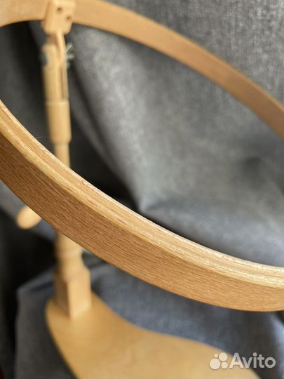 Станок для вышивания с пяльцами