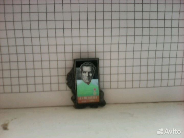 Значок необычный