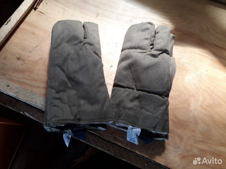 Рукавицы трехпалые