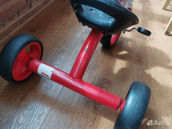 Детский трехколесный велосипед