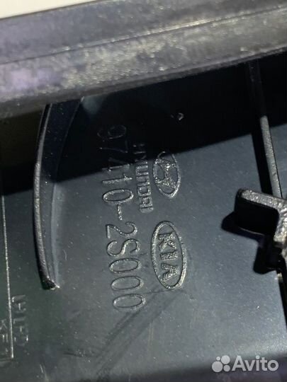 Дефлектор воздуховода левый Hyundai Ix35 LM G4KD