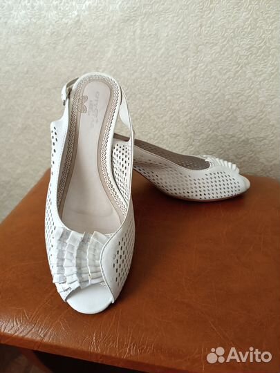 Босоножки женские 38 размер