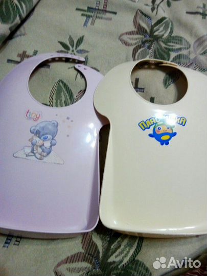 Нагрудник детский для кормления пластиковый