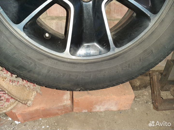 Continental CrossContact LX 215/65 R16 98M