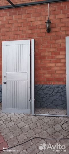 Металлическая дверь бу