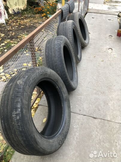 Kumho Sense KR26 235/55 R17