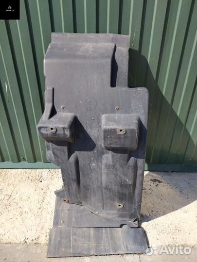 Подкрылок кабины прав. Renault T-Series 2014