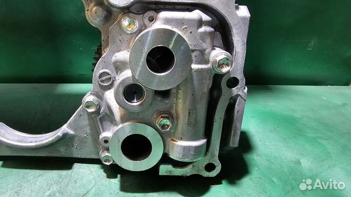 Б/У Крышка двигателя передняя G8 toyota Hilux