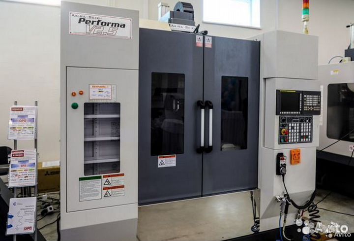 Фрезерный станок с чпу «Akira-Seiki» V2.5