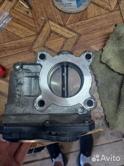 Дроссельная заслонка на Renault Logan 2