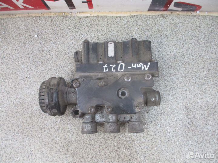Кран уровня пола главный wabco MAN TGX, TGA, TGS