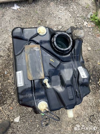 Бак топливный mazda 3