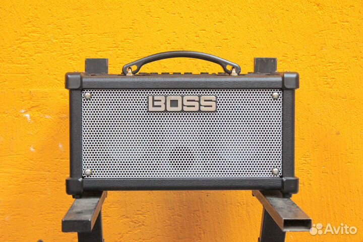 Boss Dual Cube LX Amp Combo