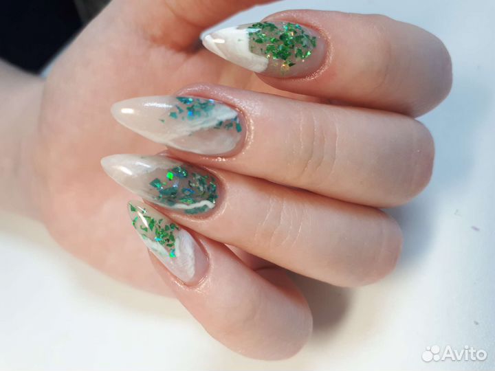 Маникюр с покрытием гель-лаком