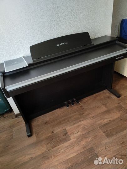 Цифровое пианино Kurzweil M210