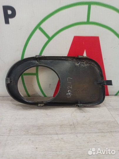 Маска противотуманной фары передняя левая Bmw X5