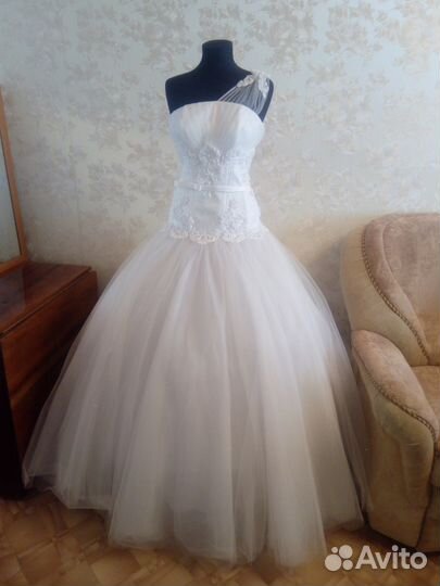 Свадебные платья