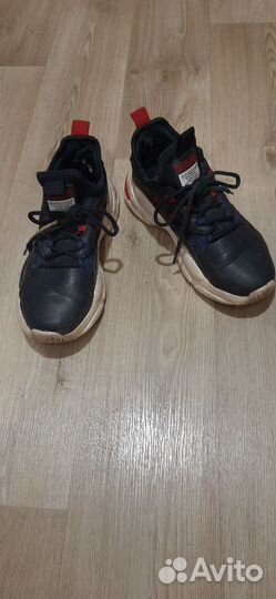 Кроссовки на подростка 38р